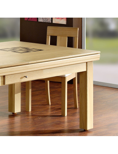 Billard table, gros plan sur le plateau table en bois