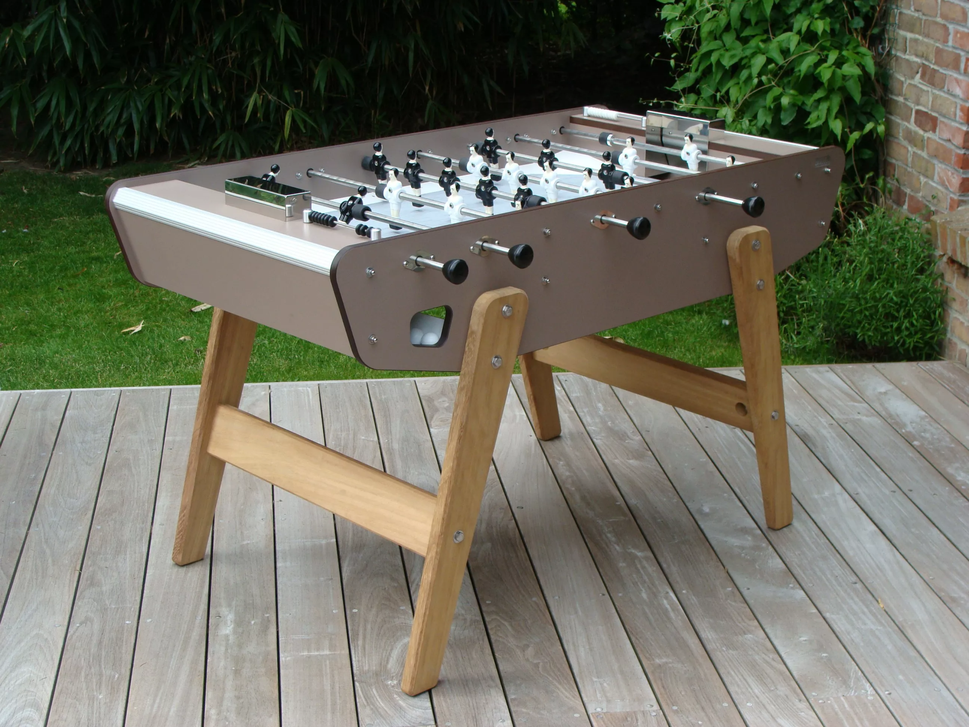 Baby foot d'extérieur avec le babyfoot Outdoor Stella