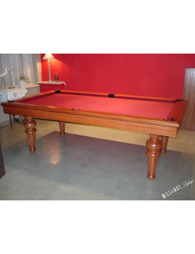 Billard rouge de marque Lafuge, un billard de luxe par excellence