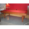 Billard rouge de marque Lafuge, un billard de luxe par excellence