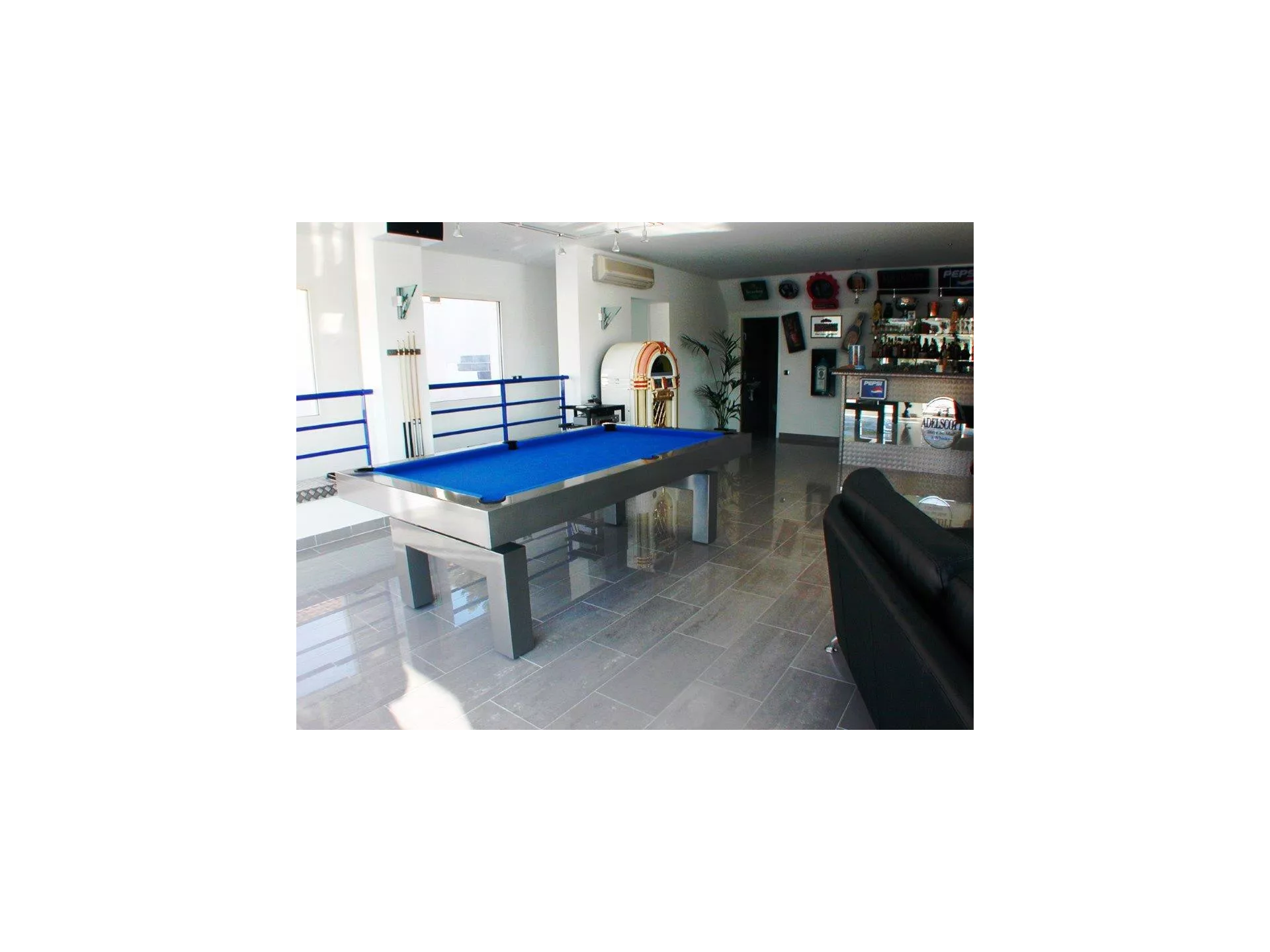 Billard americain bleu