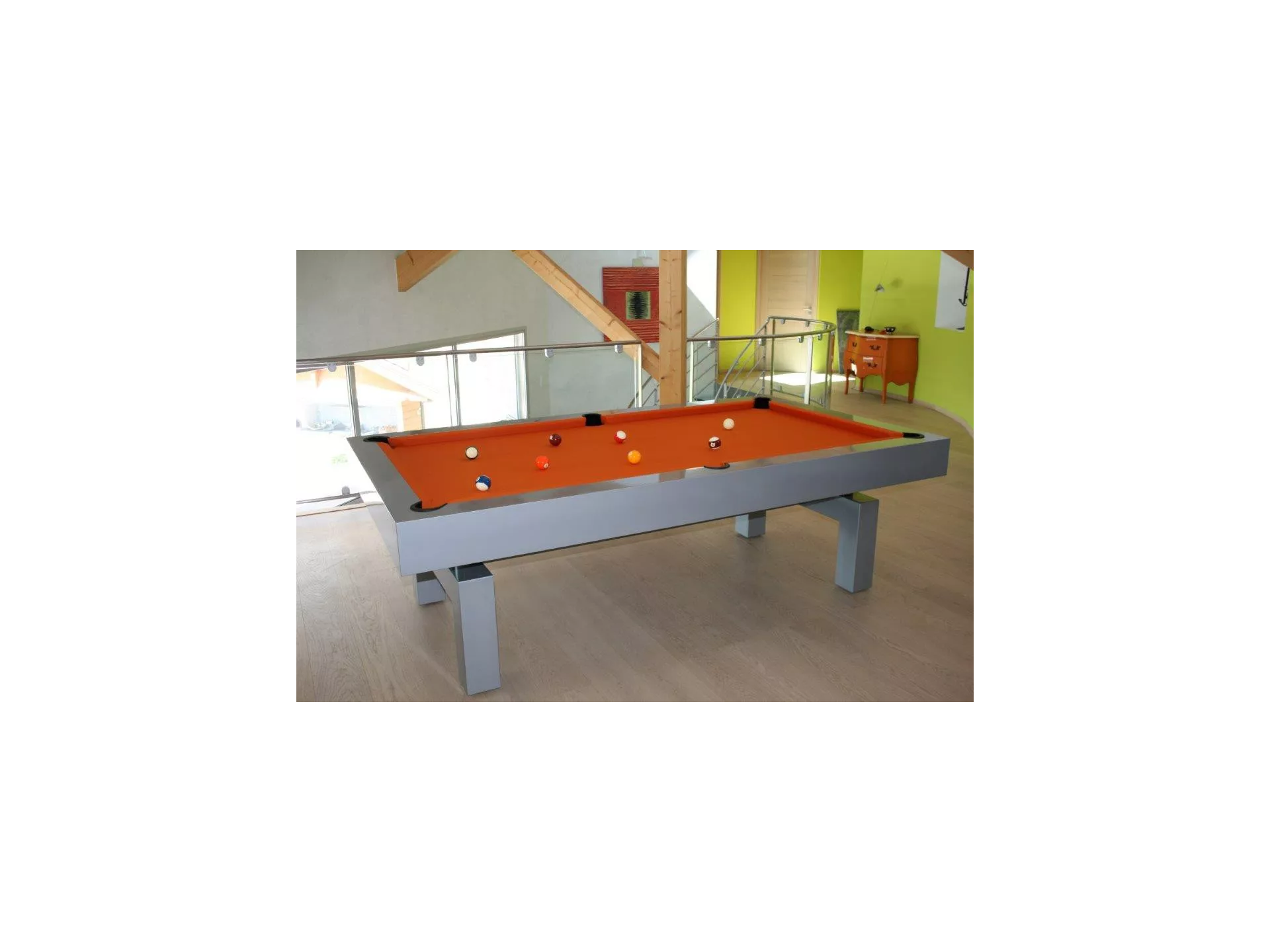 Billard americain, table de jeu orange