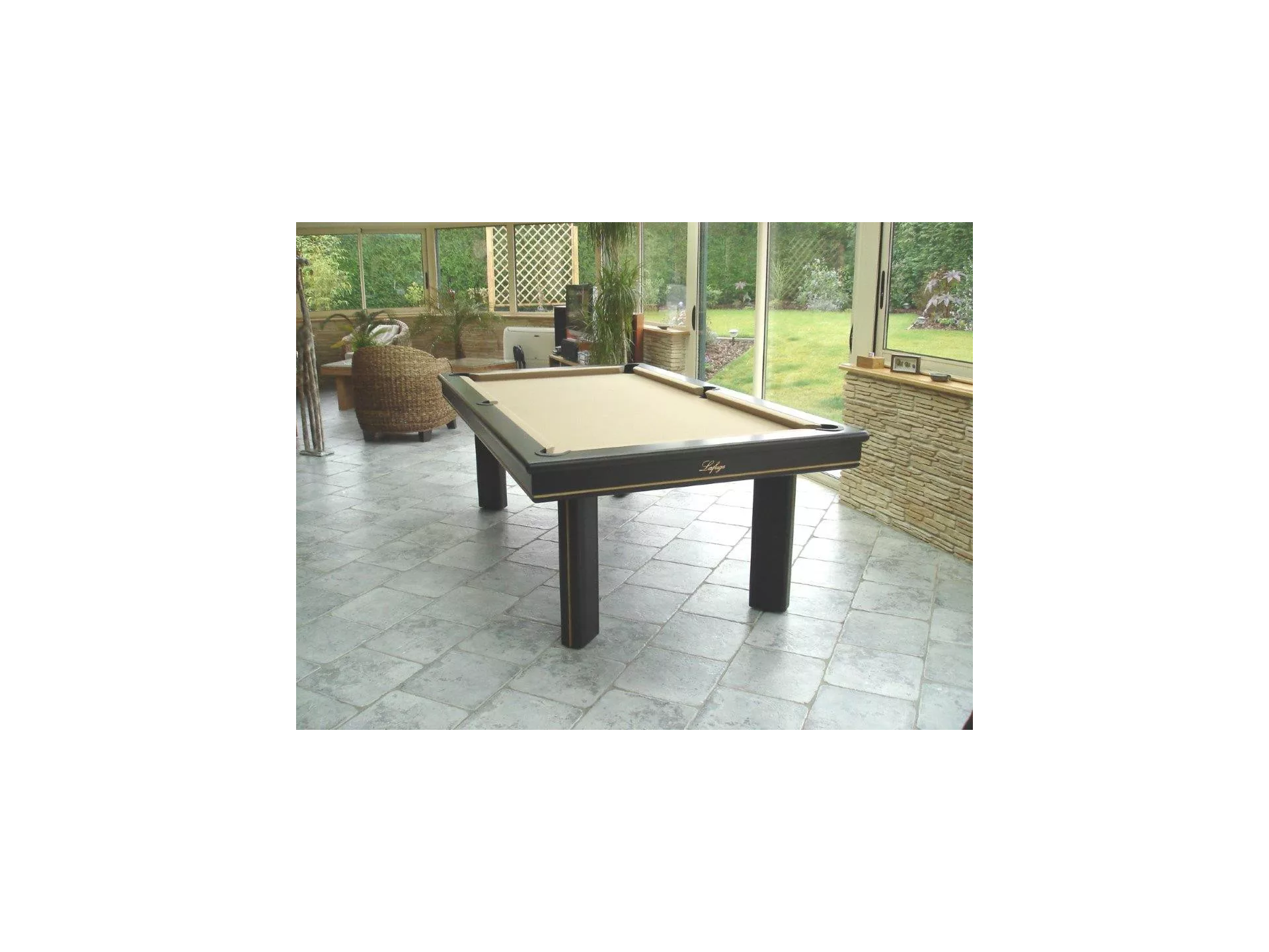 Billard table
