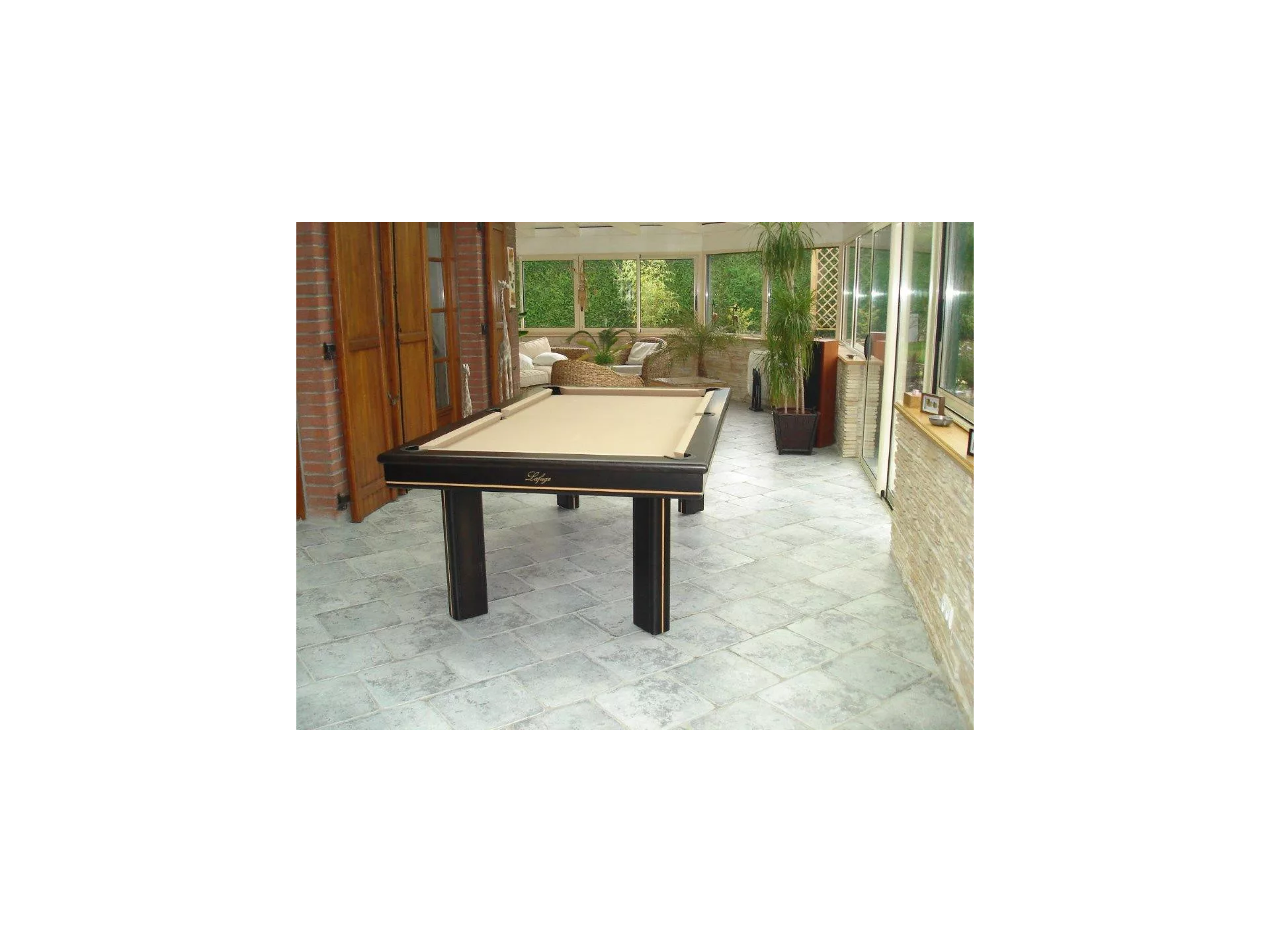 Billard table