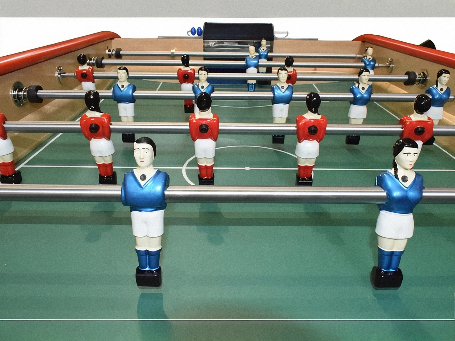 Baby foot Bonzini B60: monnayeur, hêtre massif | Billard De France