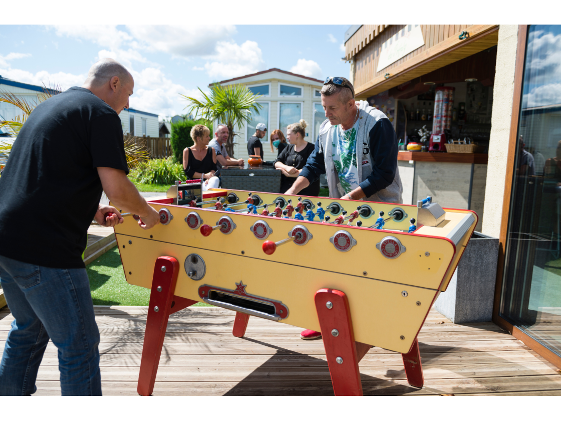 Baby-foot Stella Champion Monnayeur Jaune | Billards de France