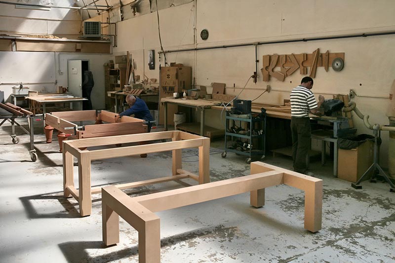 Châssis de table de billard en bois massif, usine artisanale française