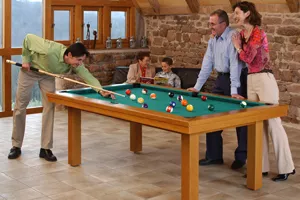 Recevoir un billard table convertible en table
