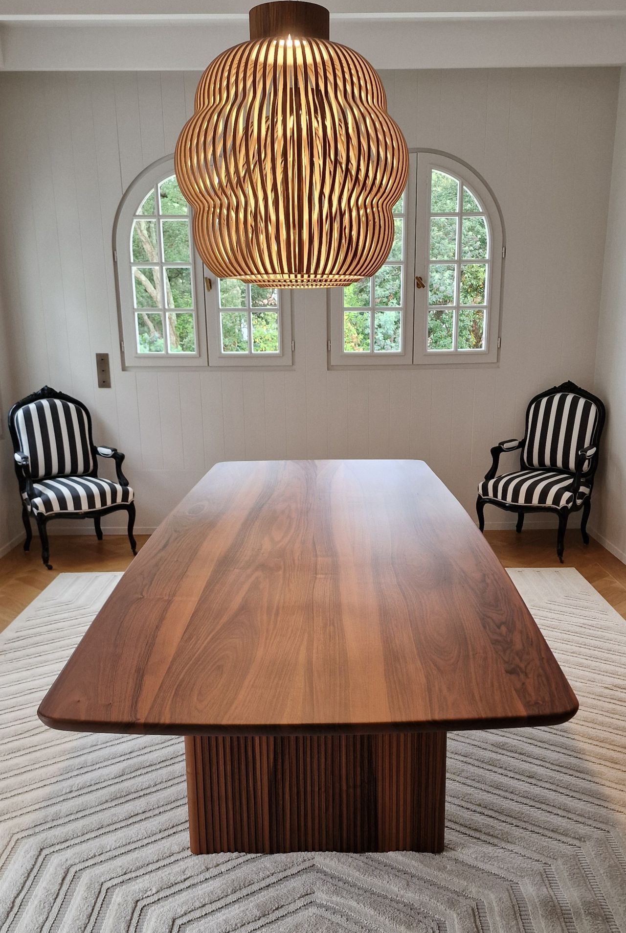 Table de salon en bois massif de tonneau