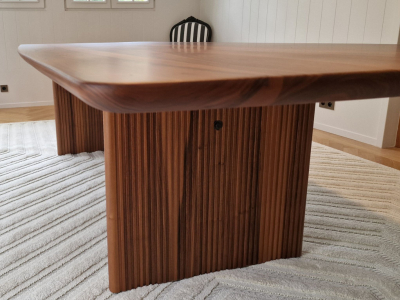 De l’art du billard à l’art de la table : La table de salon tonneau